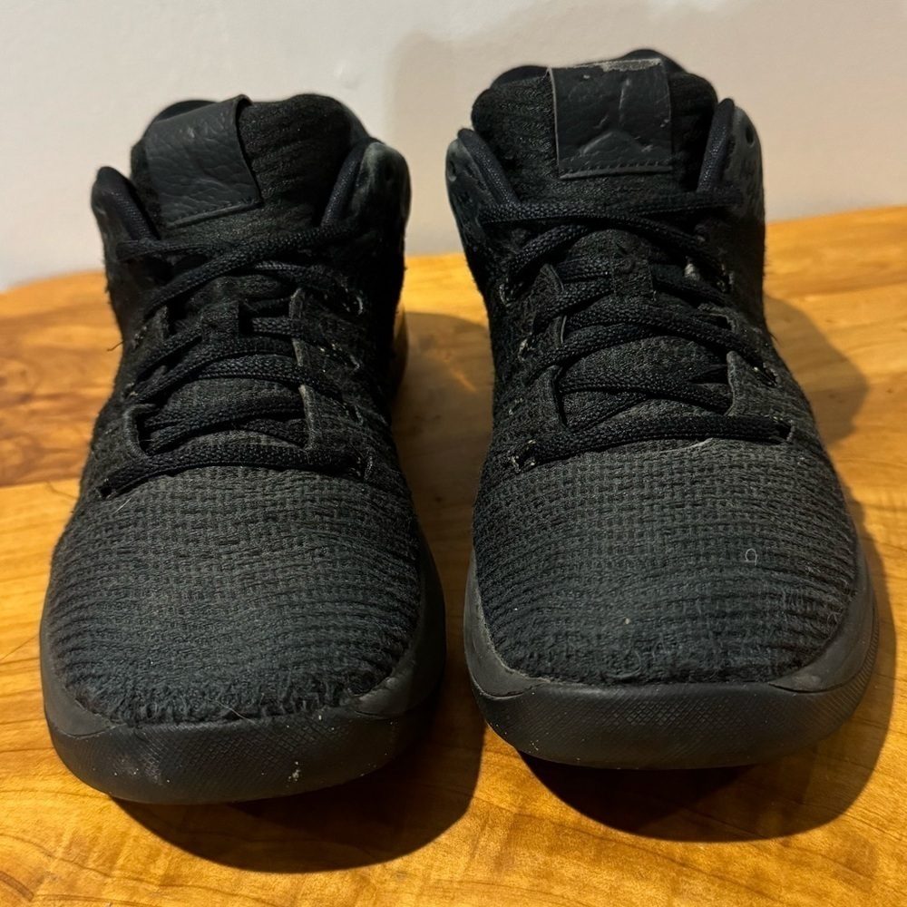 Nike Jordan XXXI Low Basketball Activewear Black Gold 7Y Runnimg Shoes Footwear - Picture 4 of 12